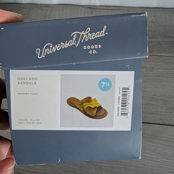 Universal Thread Mustard Yellow Ruffle Slide Sandals - Picture 6 of 6